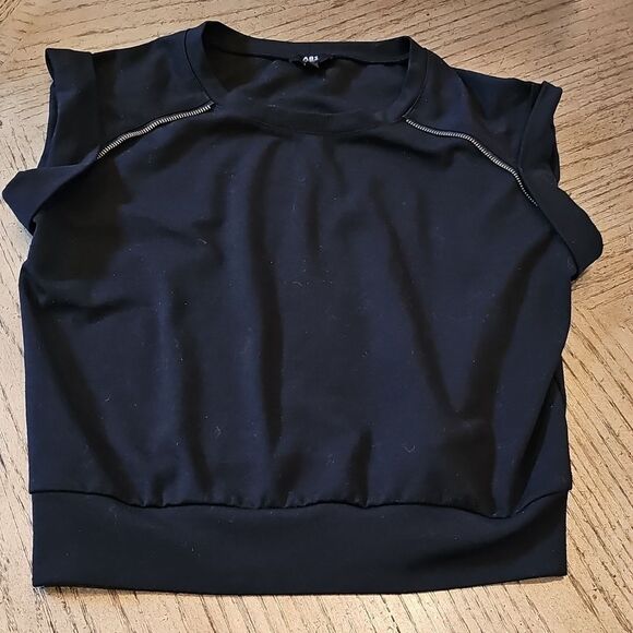 Black ABS top size XS zipper detail - Picture 6 of 6